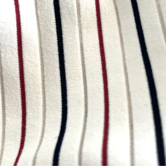 Express long sleeve pinstriped zip up blouse size medium. - Picture 9 of 11